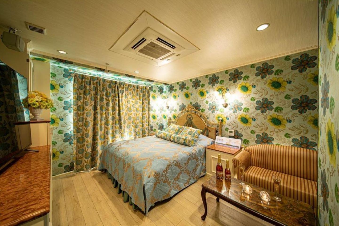 Rose Lips Shinsaibashi ローズリップス心斎橋 Hotell Osaka Rum bild